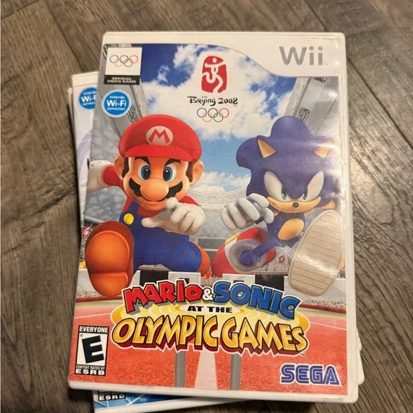 Nintendo Wii Sonic Game Set with Colorful Covers - Picture 4 of 6